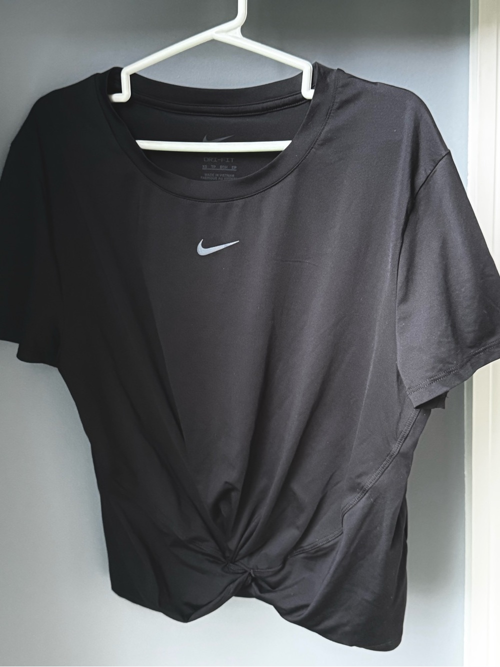 Nike Black DriFit Women’s Short-Sleeve Knot-Front Tee